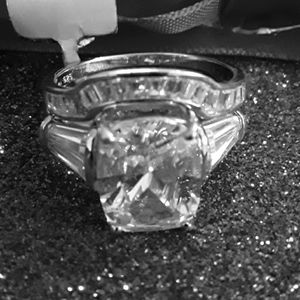 Simulated 2 wedding band set